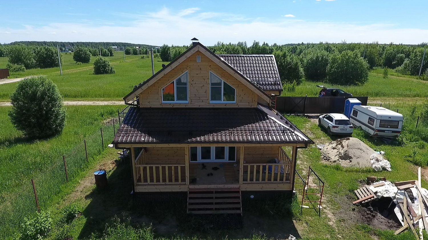 Каркасный дом 12,8 х 7,5 м, находящийся в Раменском р-не Московской области